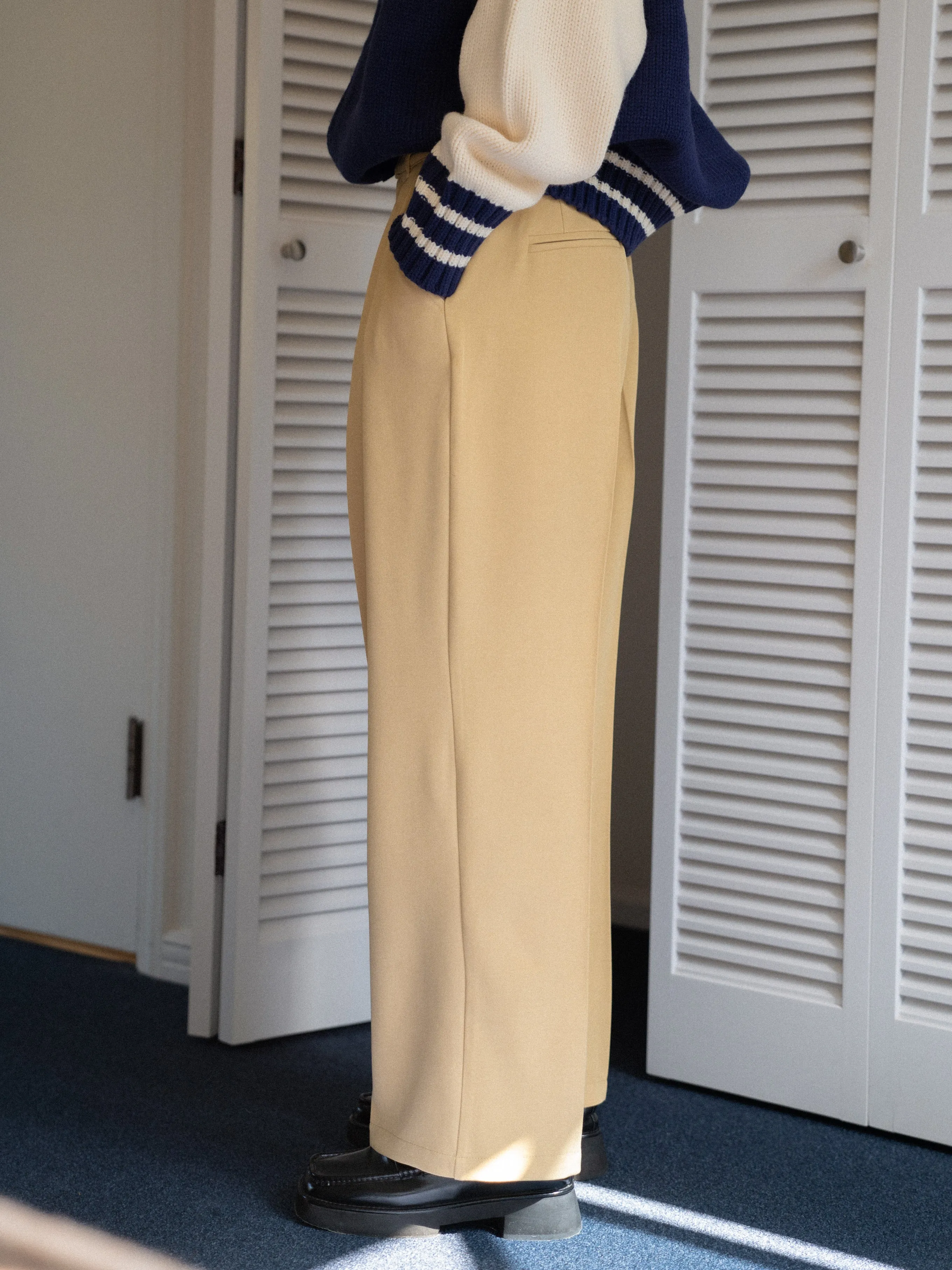 Classic High-waisted Tuck Pants