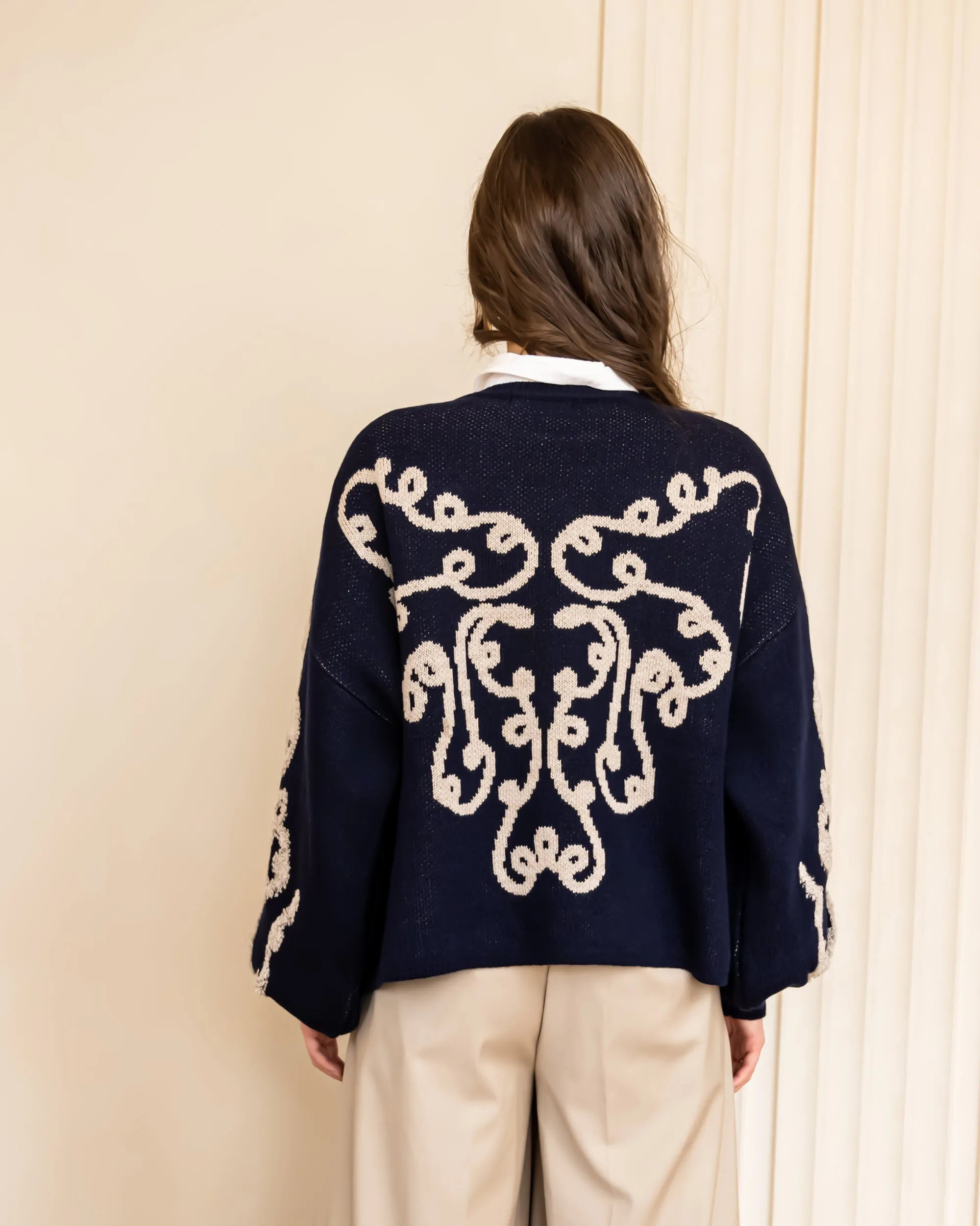 EMBROIDERED KNIT PULLOVER-BLUE BLACK