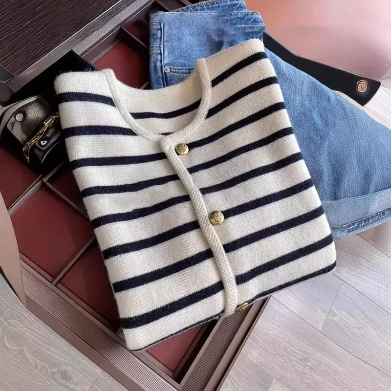 Women's Trendy Black and White Striped Knitwear Vest | Ideal for Autumn/Winter