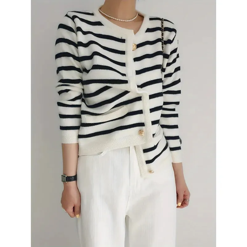Women's Trendy Black and White Striped Knitwear Vest | Ideal for Autumn/Winter